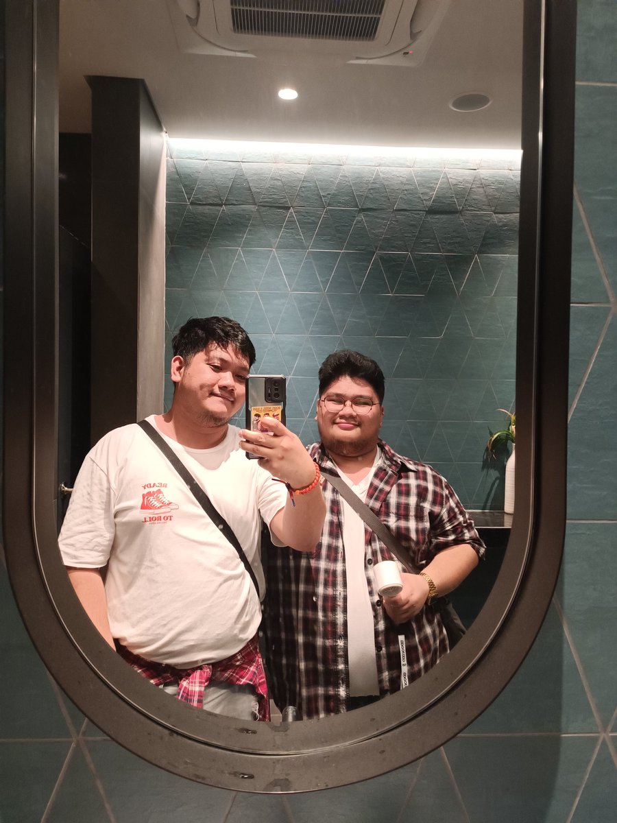 Jayzel007's tweet photo. With my adi 🫶🏻🫶🏻 i love you so so so much https://t.co/aLTrEyHSiN