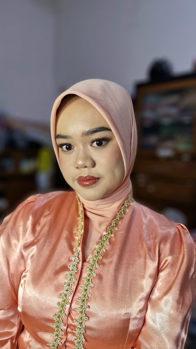 brushedbysintya's tweet photo. 𝙶𝚁𝙰𝙳𝚄𝙰𝚃𝙸𝙾𝙽 𝙼𝙰𝙺𝙴 𝚄𝙿 𝙻𝙾𝙾𝙺
📍Make up wisuda wilayah Solo Raya
🏠Free biaya home servis
💸Start from 150k
More info click link on bio or https://t.co/aL0SGvcdYu
#muasolo #muawisuda #muasukoharjo #muasoloraya https://t.co/IBx2jV093P