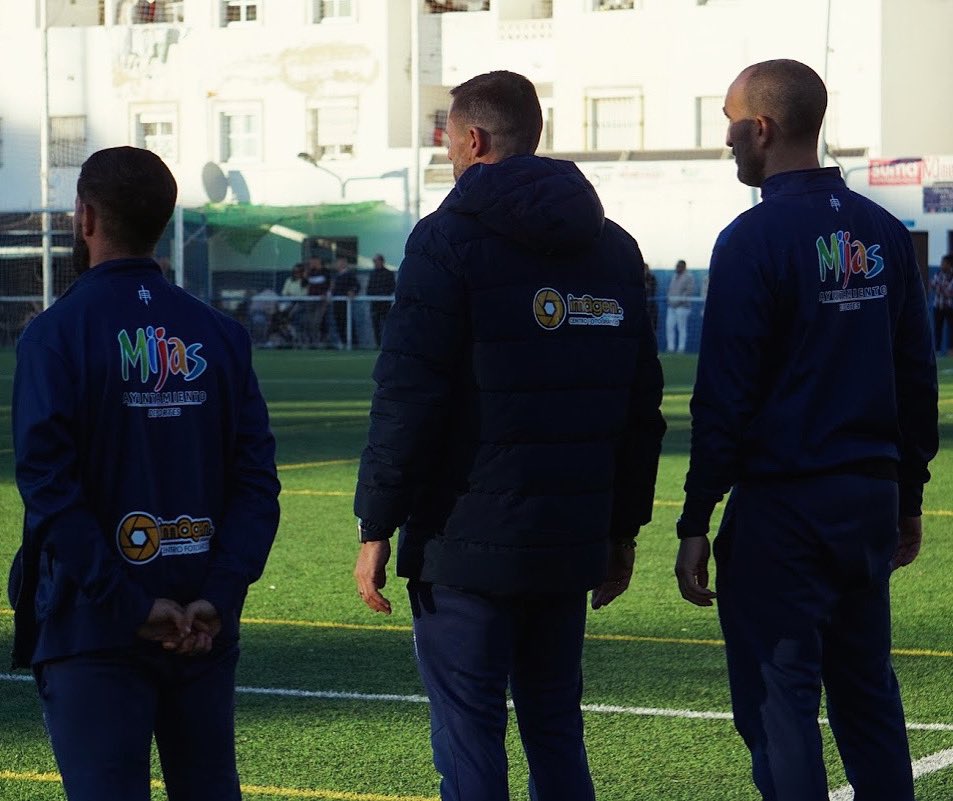 Esteban muñoz tweet media