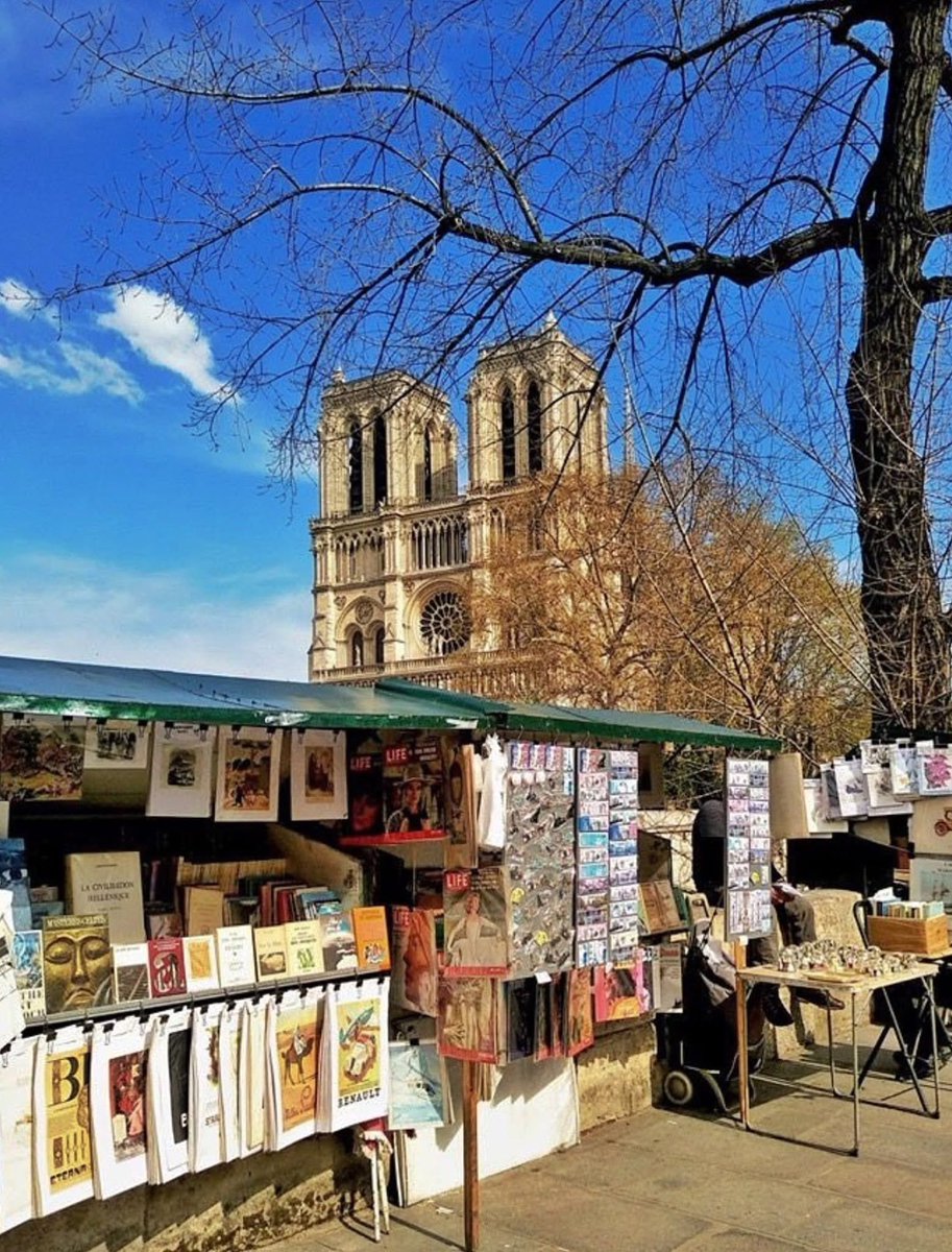 Flâner, écrivait Balzac, c’est prendre du plaisir. C’est recueillir des traits d’esprit, admirer de sublimes tableaux d’amour, de joie.

Bonne journée !