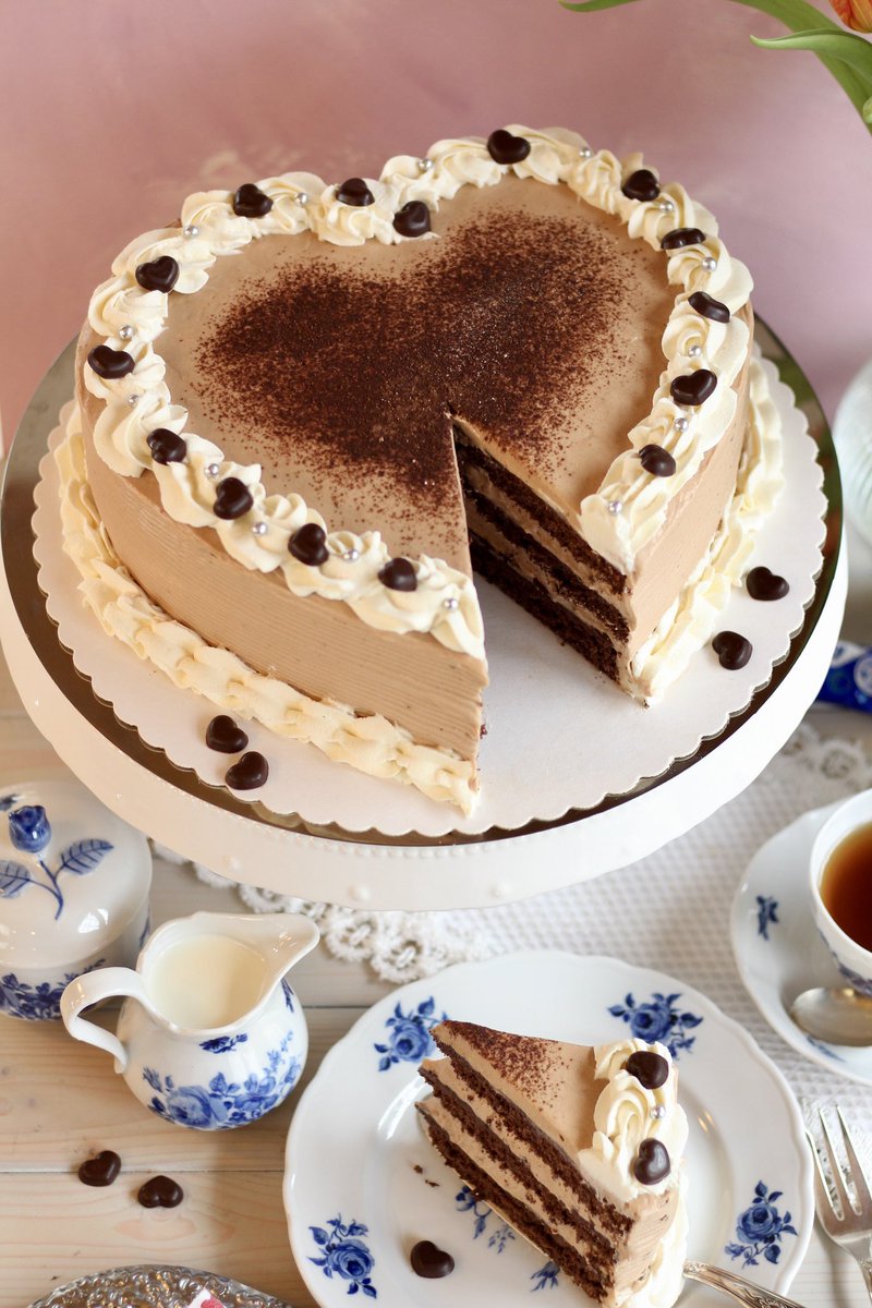 🤩MILKY WAY-TORTE 💝SCHOKOTORTE BACKEN! VALENTINSTAG 💘 MUTTERTTAG🤩 REZEPT ... youtu.be/Y9Drs476xp4?si… via <a href="/YouTube/">YouTube</a>