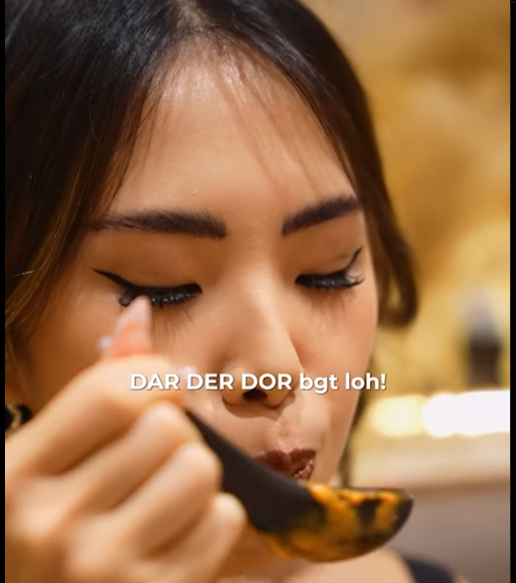 Pelayan Restoran tweet media