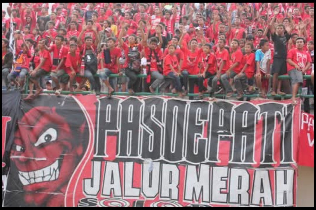 JalurMerah_1923's tweet photo. Semua berawal dari sini dan pernah bersama disini.
Selamat bertambah usia @Pasoepati tetaplah ada bertumbuh dan bersama 🔴🕊
#CU4
@DPP_Pasoepati
@PasoepatiNet https://t.co/4ck4gfVIep