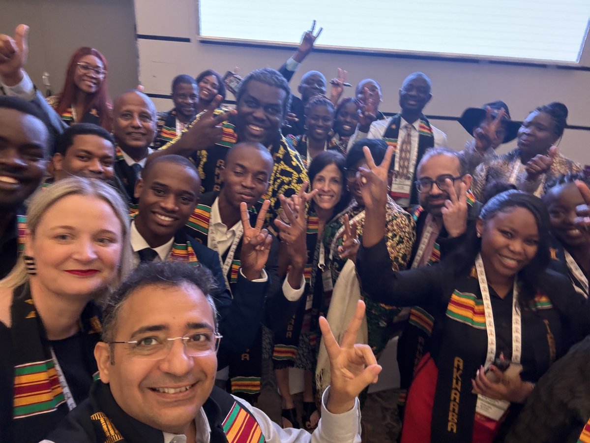 R2SurviveCancer's tweet photo. After my talk at IASLC #Africa #LungCancer conference, few moments moved me, which make me realized #GoodDeedsGoFar!: 
• Dr Nini (Oncologist🇳🇬): ‘Ur advocacy helped not just Indian patients but also Africans accessing ALK lung cancer care in 🇮🇳.’
• A Ugandan med student: ‘Followed ur work for yrs—inspired me to enter & better serve patients.’ 
• An African patient advocate: 'If he can do in India, why can't we in Africa'.
Let’s keep working for better healthcare in India—not just for Indian cancer patients, but for all of #LMIC & #GlobalHealthcare. Let’s continue to #SparkAChange. 

#EveryLifeMatters 
#NoOneShouldFightAlone
#PatientAdvocacy

@IndiaAlk @PMOIndia @JPNadda @CancerGridIndia @MoHFW_INDIA @NITIAayog @cspramesh @AnantBhan @ullas_batra @urvashi01 @docrohatgi  @ns_chd @ravimehro