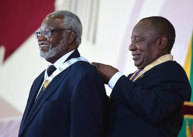 CyrilRamaphosa's tweet image. As neighbours and compatriots, South Africa is united in grief with Namibians who have lost the leader of the Namibian revolution, who is inseparable from our own history of struggle and liberation.

Dr Sam Nujoma was an extraordinary freedom fighter who divided his revolutionary…
