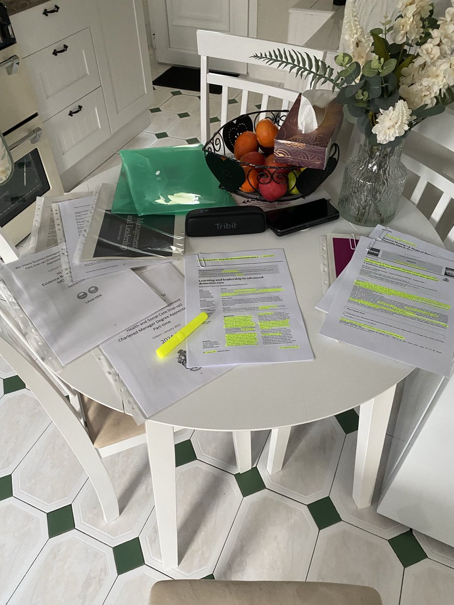 MarkOakley20's tweet image. Well this is my weekends now lol 😂 #studytime