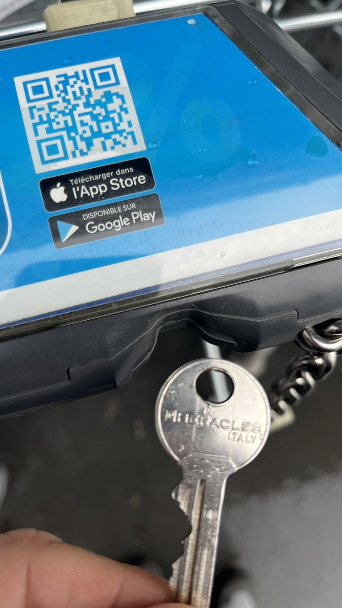 AssoRVPB's tweet photo. 🛒 #InfoConso #Astuce #Supermarché

Si vous n’avez pas de jeton de #caddie, vous pouvez utiliser votre clé, ça fonctionne👍 https://t.co/3PYNAVVOKP