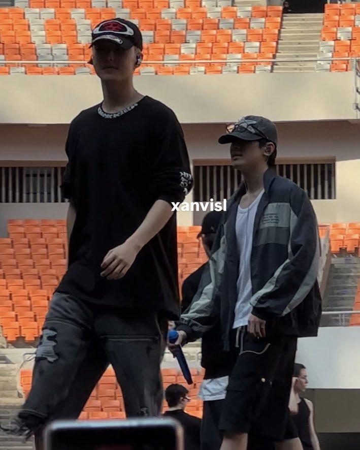 soonwoo soundcheck 💜💛
