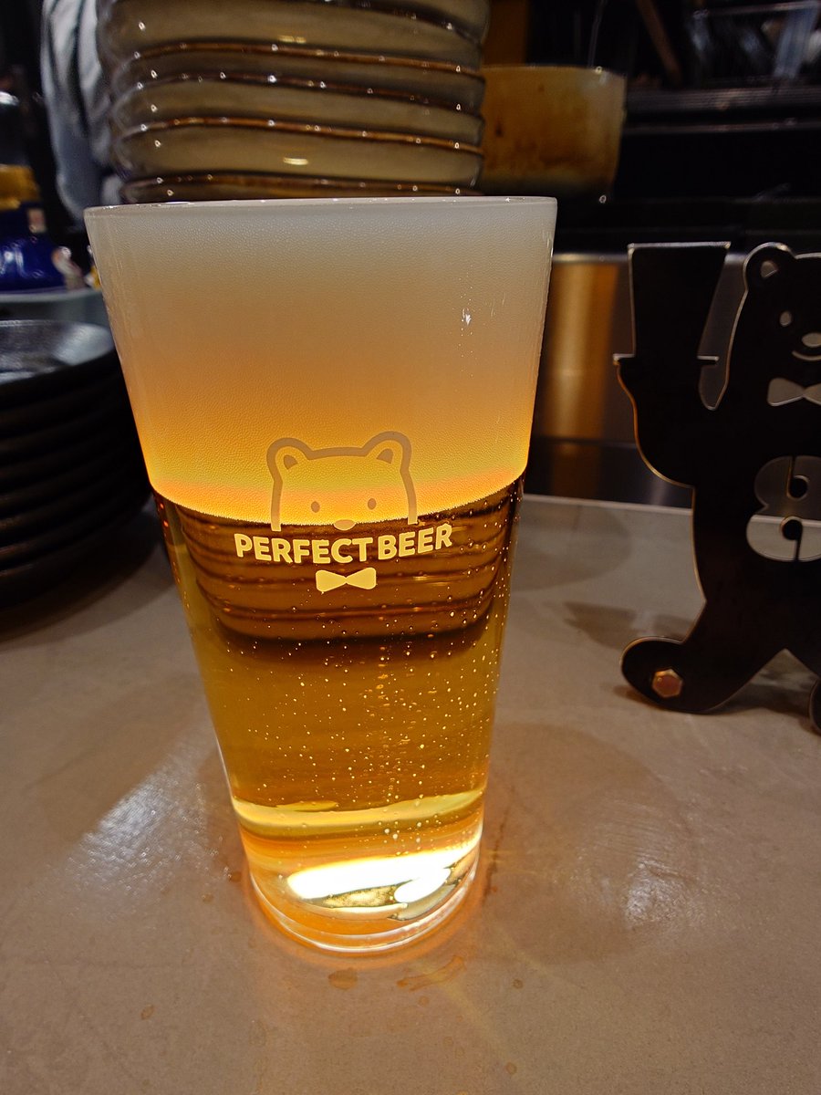 2316Fmsk's tweet image. 2箇所目
#PERFECTBEER 
門前仲町にあるビアバー
インスタで知ってずっと気になってたお店🍺
どのビールも全部美味しくて、ハンバーガーも文句なくビールに合ってめっちゃ美味かった🤤
特にミルコは人生初で、泡で甘みを感じたのは衝撃だった😳