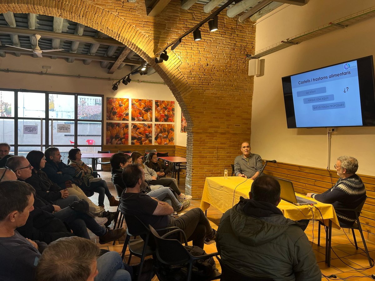 Un plaer ser ahir a #VilanovailaGeltrú a casa dels <a href="/bordegassos/">Bordegassos de Vilanova</a> compartint inquietuds i reflexions sobre els #tca i els #castells <a href="/ProgramaSentim/">Associació Sentim</a> <a href="/CastellsCat/">Coordinadora de Colles Castelleres</a> <a href="/SJDbarcelona_ca/">Hospital Sant Joan de Déu Barcelona CAT</a> <a href="/salutcat/">Salut</a> <a href="/AcabCatalunya/">Associació contra l'anorèxia i la bulímia</a> <a href="/SalutMentalCat/">Salut Mental Catalunya</a>