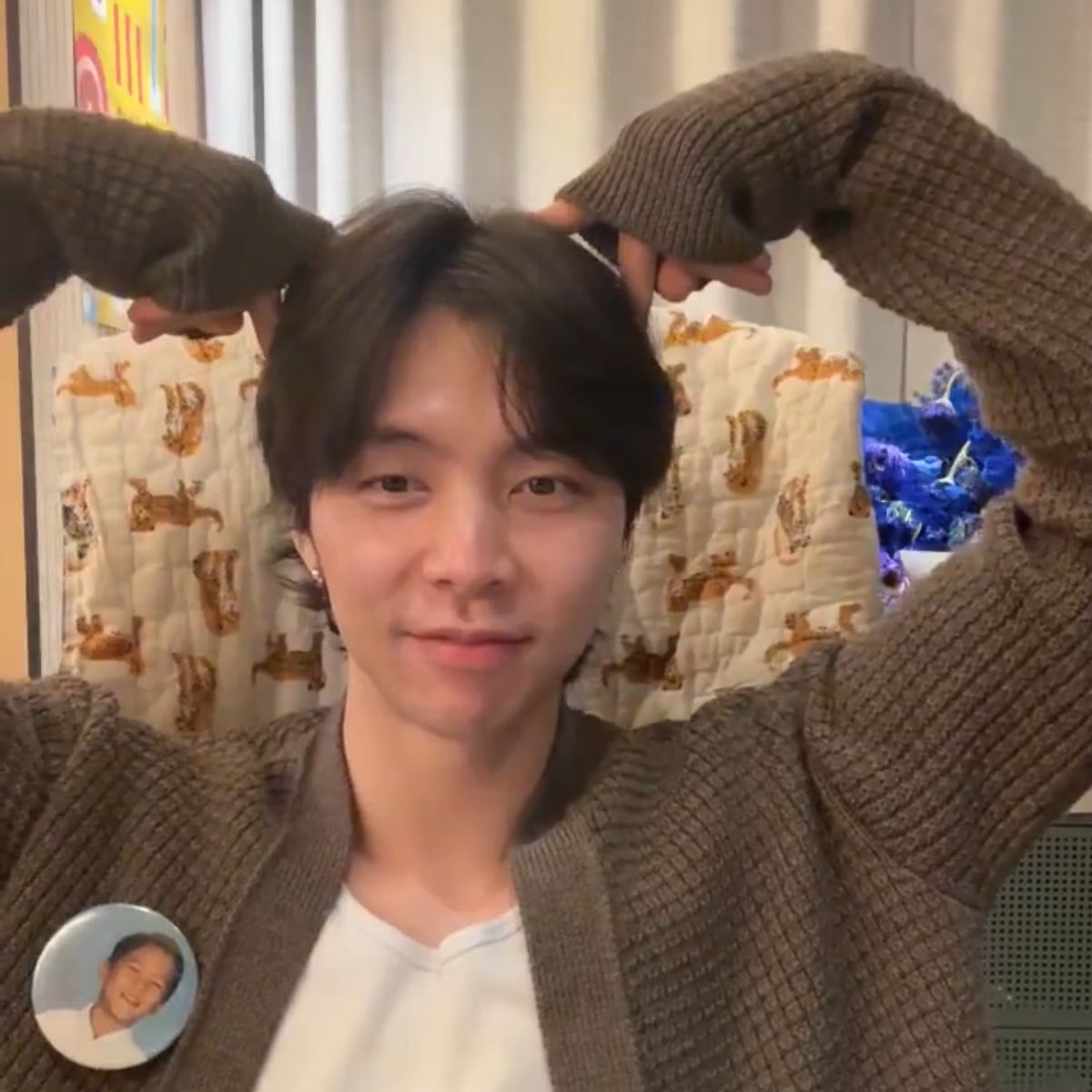 taemjsuh's tweet photo. MY 30 YEAR OLD CAT https://t.co/atdk9iUnhB