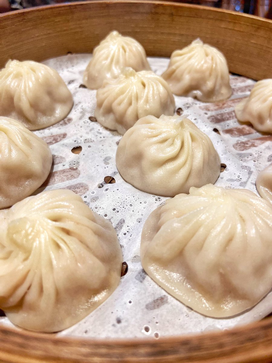 chi00s's tweet photo. S u n d a y = happy tummy time ✨🥟🍜
.
.
#yummy #happytummy #chinese #chinesefood #noodle #wontonnoodle #xiaolongbao #friedrice #crispychicken #foodporn #foodgram #foodlover #Foodies  #FoodSpot https://t.co/tooBoeGUeN