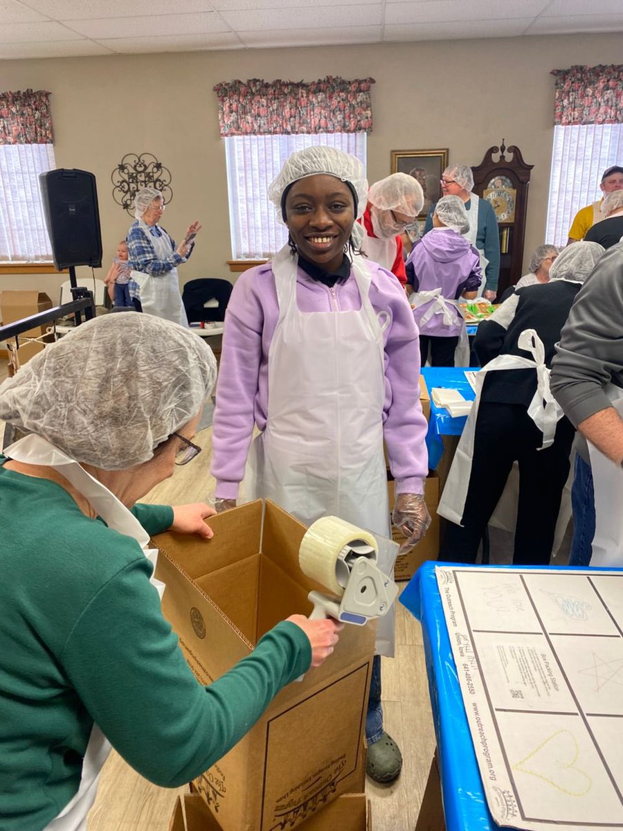 protectozone's tweet photo. @Sansa_Dami continues to make us proud in the United States of America. With an outstanding spirit of community development, she has volunteered once again—this time joining a team to pack 10,000 food boxes for outreach, just as she has always done with us at @ProtectOzone. https://t.co/mrLAE1oKru