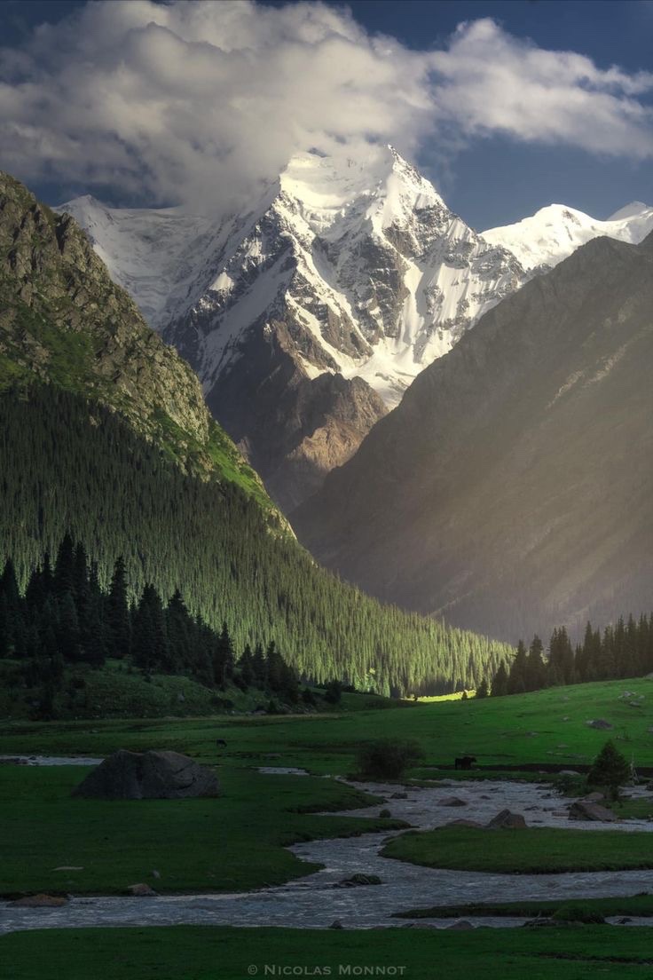 cultureartislam's tweet image. Kyrgyzstan.