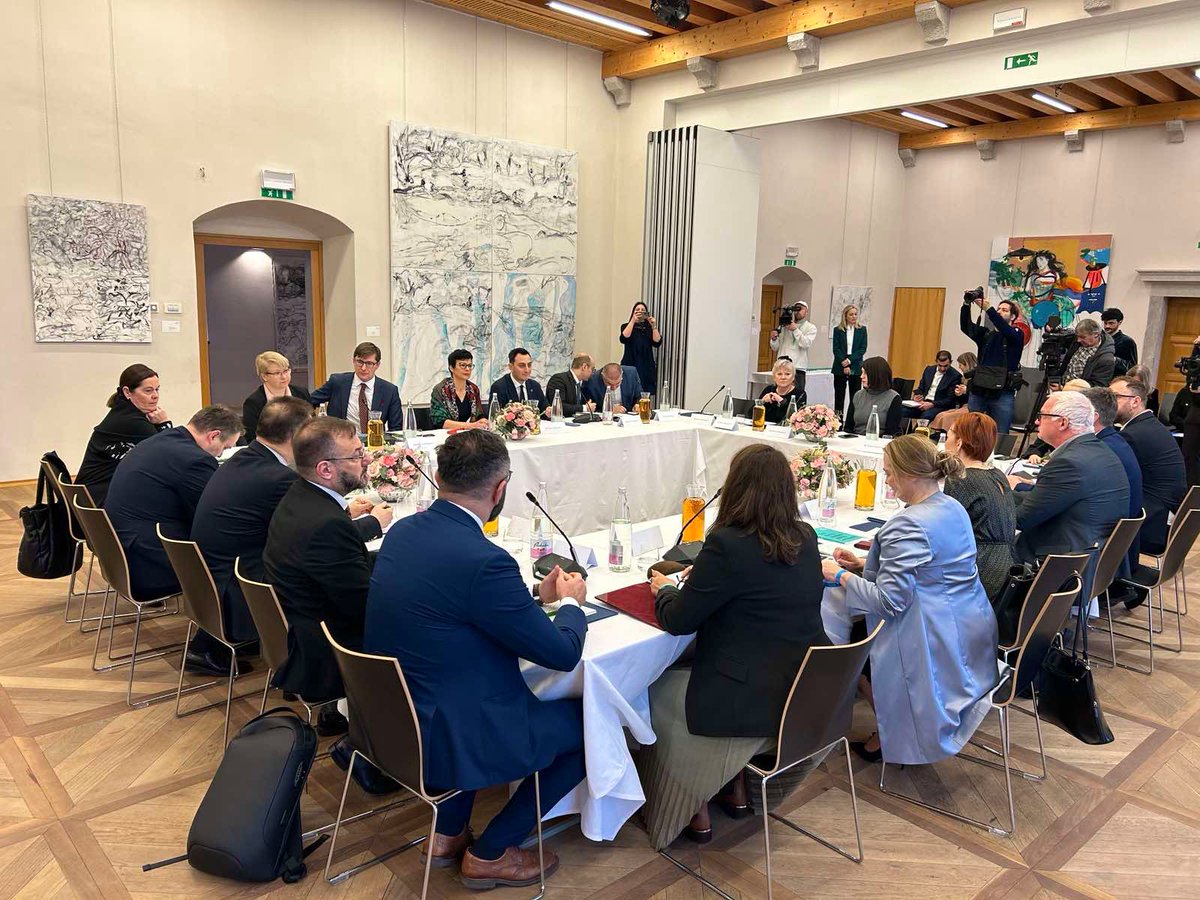 Evropska komisija tweet media