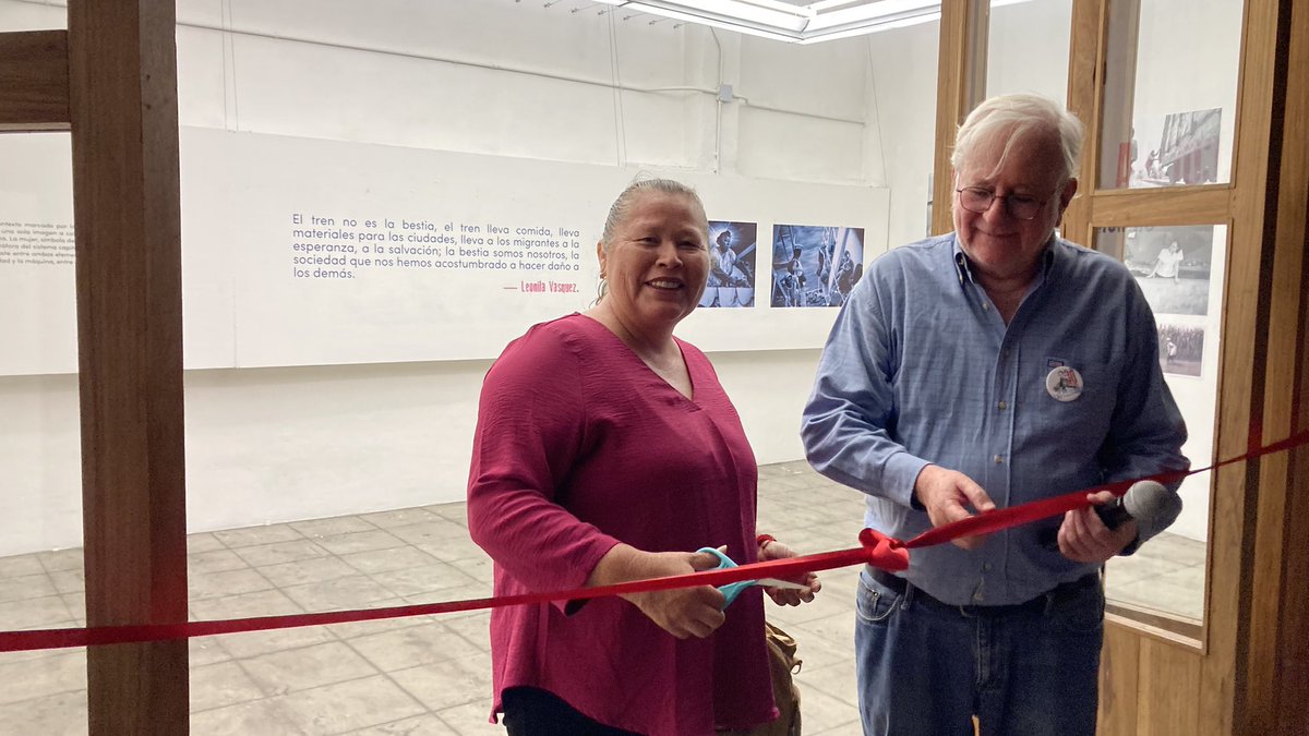 Ayer iniciamos la conmemoracion de 30 años de dar de comer al hermano #migrante durante su camino rumbo al norte buscando seguridad, salud, educación, trabajo, comida… 
Gracias a <a href="/Casa_Baltazar/">Centro Cultural Casa Baltazar</a> por todo el apoyo, hoy inauguramos una exposición fotográfica y concierto.