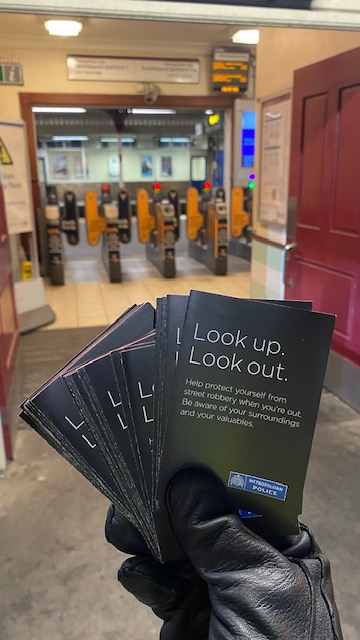 MPSHarrow's tweet photo. PCSOs from Pinner and North Harrow community policing team worked in partnership with London Safety Centre volunteers to spread the word about recent phone thefts on Bridge Street in Pinner. #lookuplookout #harrow #harrowcrimefighters https://t.co/nNLM7Q4YYD