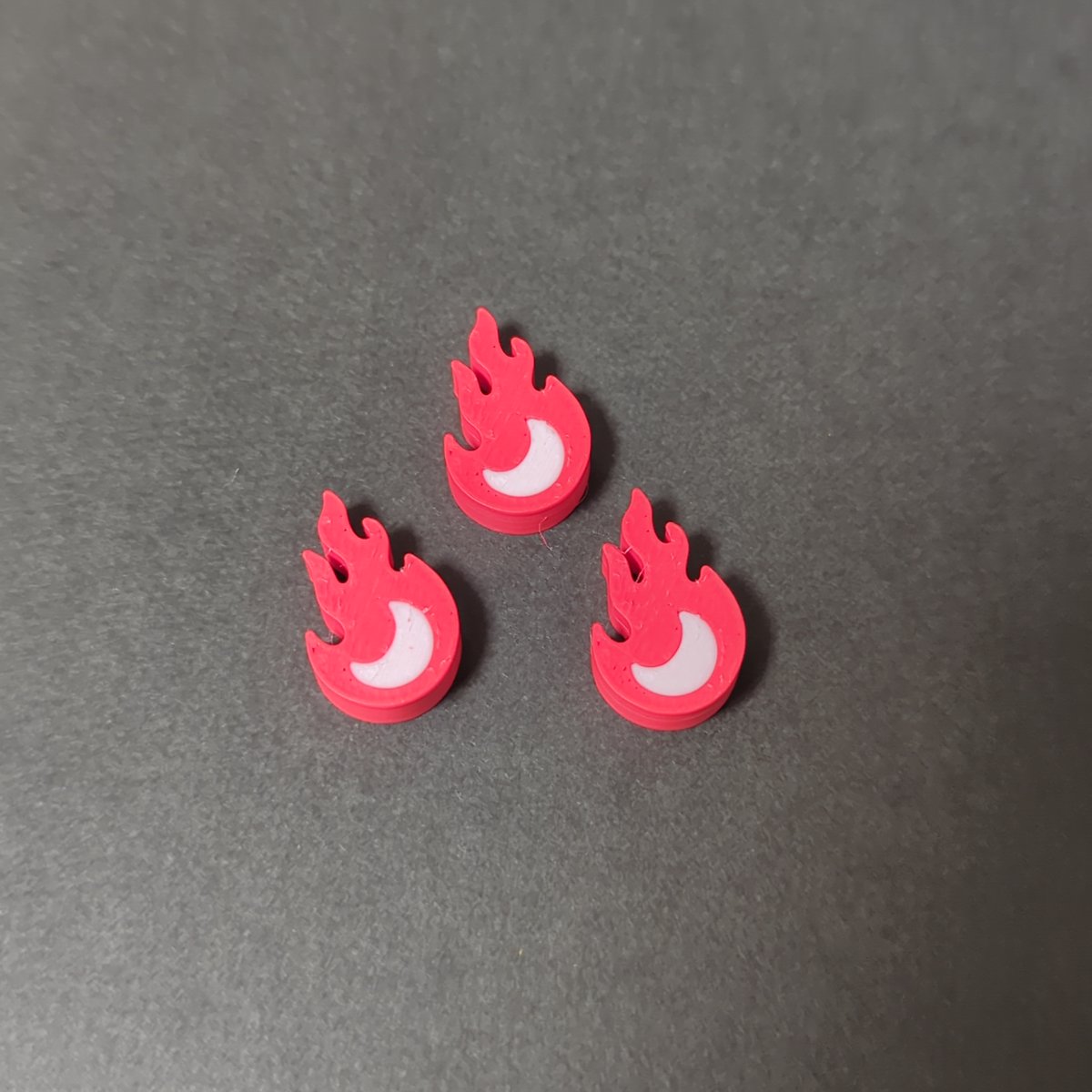本日のNEWボドゲコマ

炎のトークンです🔥

かっこよくないですか😤

procase.stores.jp/?category_id=6…

#ボードゲーム

#一日一コマ