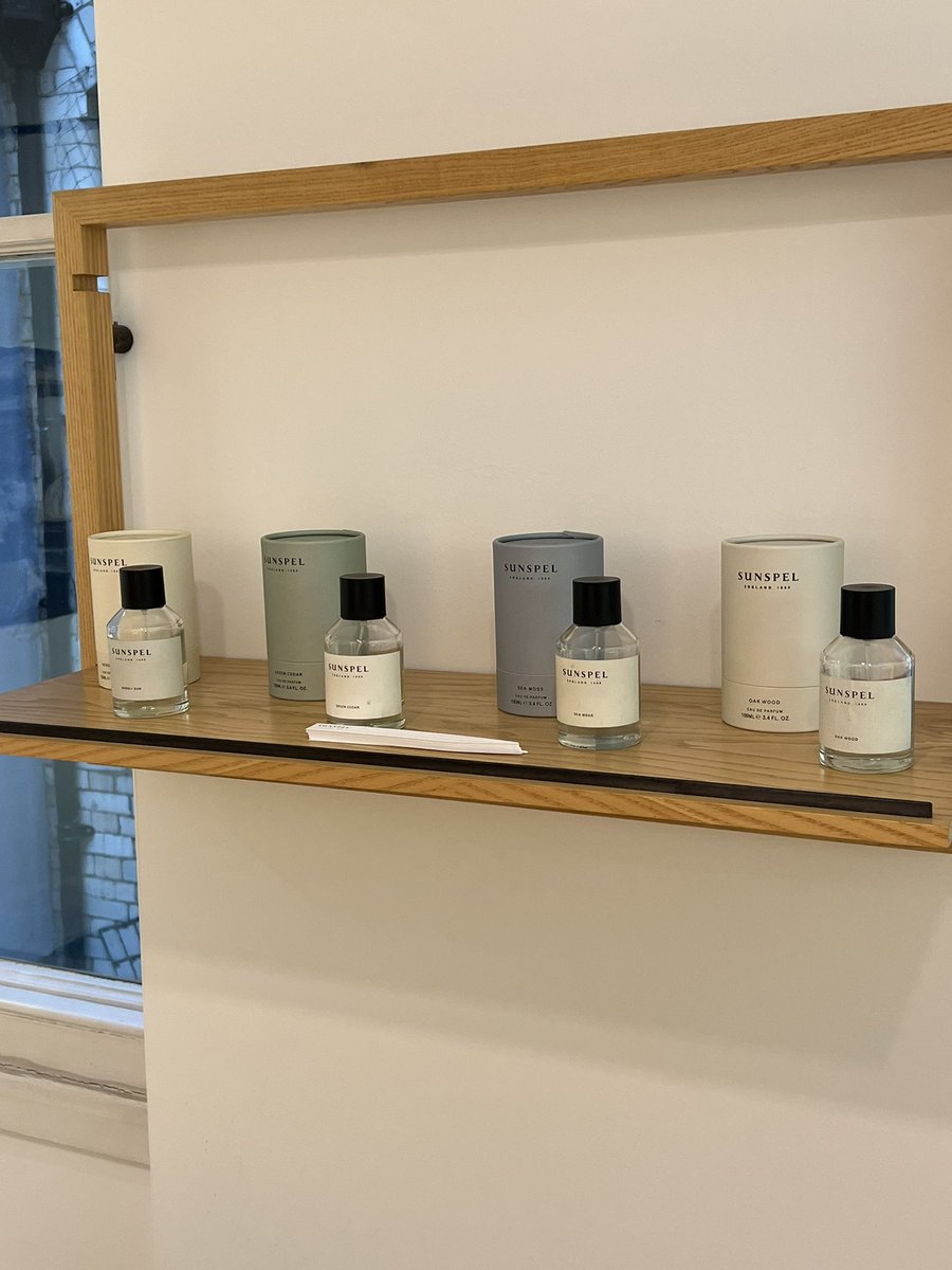 Parasol Store tweet media