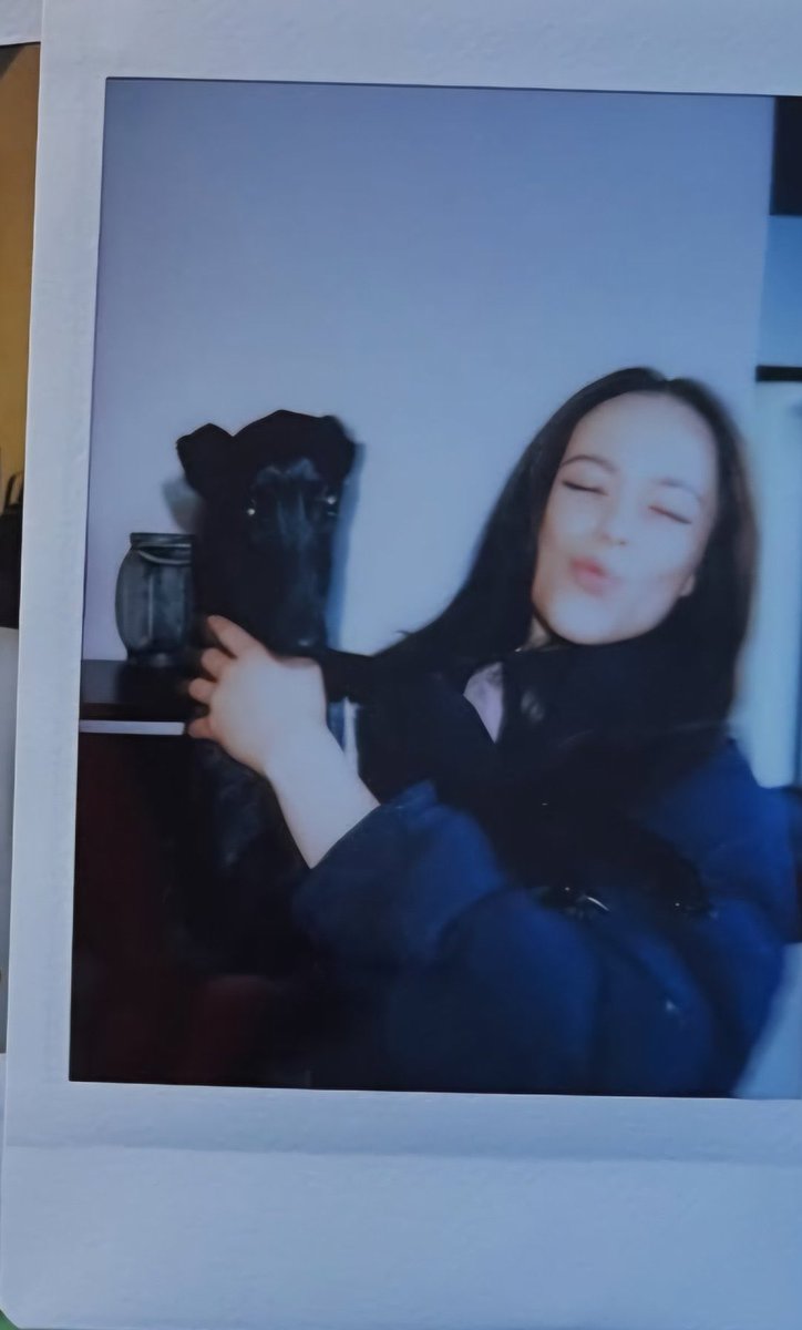 SEM FRANJINHA? Jenna Ortega com um novo visual para ‘The Gallery’. 👀