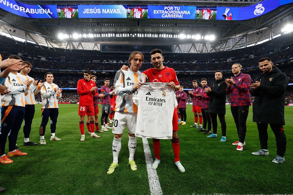 Mario___RM's tweet photo. La gran diferencia.

Orgullosos de no ser como vosotros. https://t.co/CiuhaqCmoq
