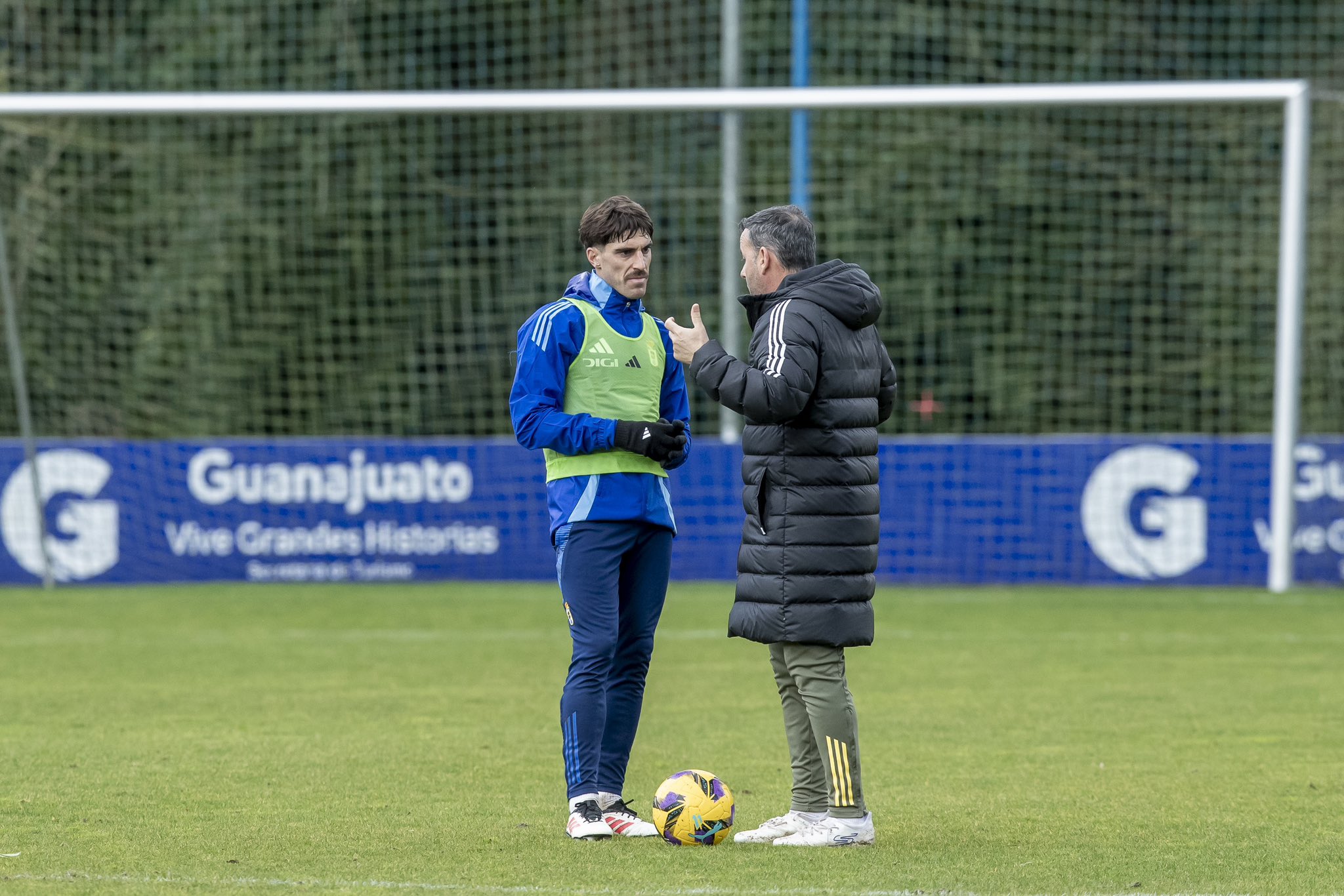 Nacho Vidal y Javi Calleja en un entrenamiento. Fuente: Real Oviedo