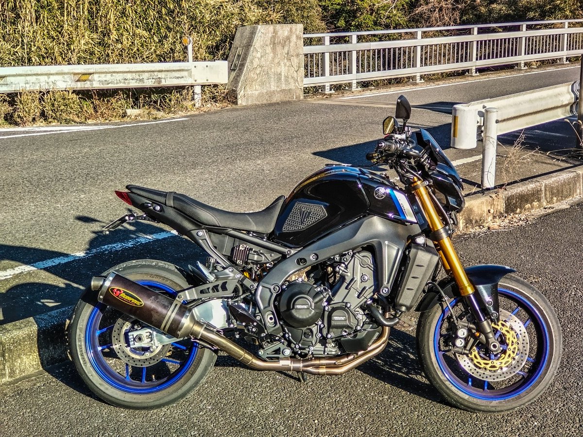 kisa09triple's tweet photo. YMCKさんのフェンダーレスに取り替えてスッキリしました！
#Yamaha
#MT09
#YMCK
#ymckcomponent
#削り出し
#cnc
#フェンダーレス https://t.co/GvGsCazUBS