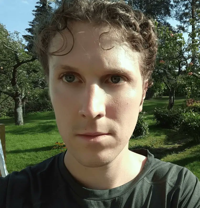 niporwifi's tweet image. Ricard Andersson asesinó a tiros el pasado martes a 10 personas en un centro educativo para adultos en Örebro (Suecia) donde entre otras cosas se aprende sueco para extranjeros. 
Se han analizado grabaciones de sonido y gritaba a sus víctimas que se fueran de Europa.