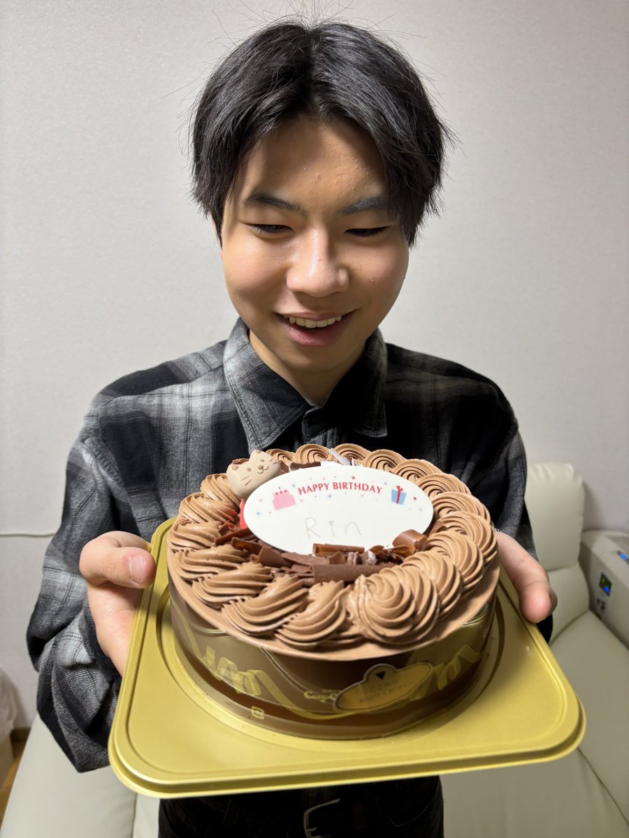 RinFeb9's tweet photo. 16歳になりました🎂 https://t.co/4GEAwqFK6w