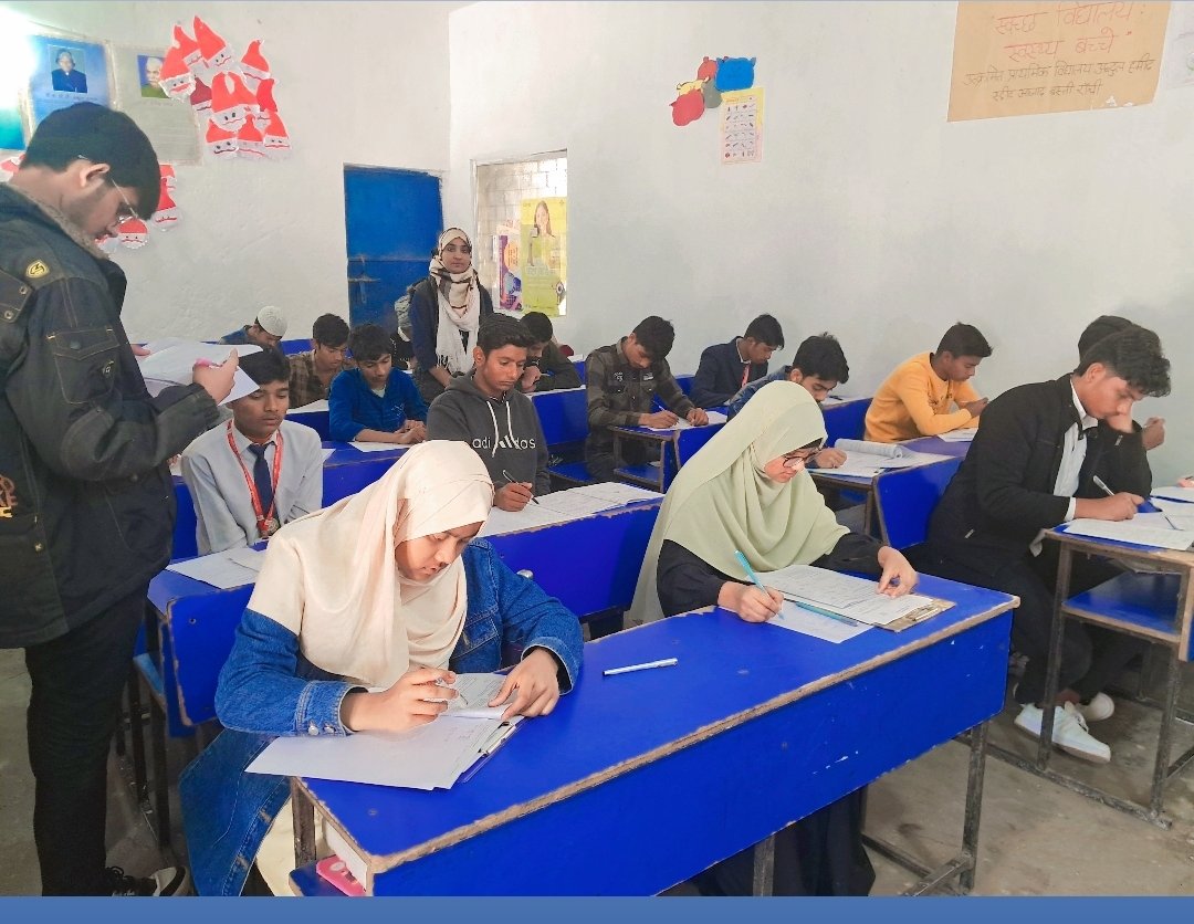 gulafsashani's tweet image. आज पुरे देश में रहमानी 30 रहमानी प्रोग्राम ऑफ एक्सीलेंस का प्रवेश परीक्षा  लिया गया! जिसमें झारखण्ड से एक #Invigilator के रूप में मैं भी शामिल हुई!साथ ही प्रभात खबर के senior editor Shanawaz qurashi sahab,JMM leader abrar ahmad sahab, junaid sahab, सभी शामिल हुए!!

#Rahmani30