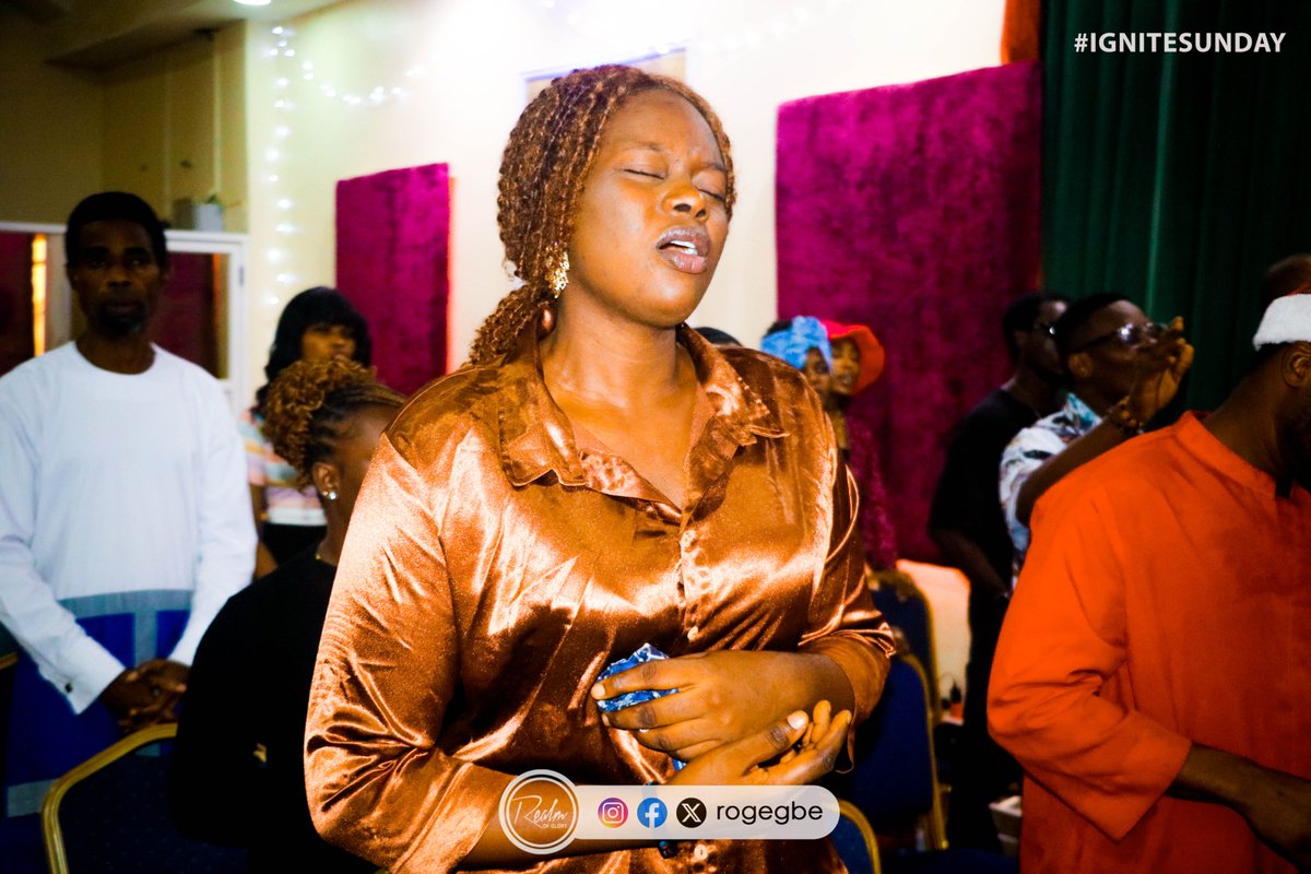 rogegbe's tweet photo. #Worship
Listen while you still can hear
Listen while you still can hear
The master's calling
The master's calling
Bow down while your knees still bend
Bow down while your knees still bend
The master's calling
The master's calling...
#Igniteservice #householdoffaith #rogegbe https://t.co/pOVD5WhZ7D