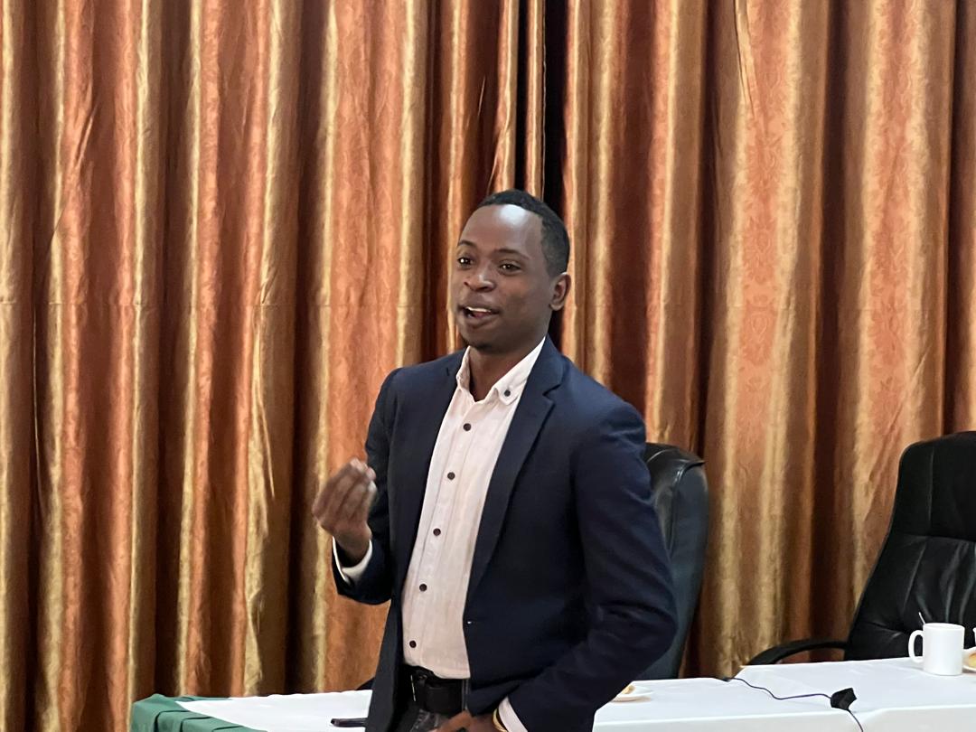 Christophe Uwizeyimana (@christopheuwiz) on Twitter photo Meet Pacifique, a Rwandan agripreneur & founder of Real Green Gold Ltd, which supports smallholder farmers. He advocates for youth entrepreneurship, agribusiness, and innovation in climate, food security, & agri-tech.
Link:url-shortener.me/79N
<a href="/ScienceAlly_Rw/">Alliance for Science Rwanda</a> #IamAfSRwanda Meet Pacifique, a Rwandan agripreneur & founder of Real Green Gold Ltd, which supports smallholder farmers. He advocates for youth entrepreneurship, agribusiness, and innovation in climate, food security, & agri-tech.
Link:url-shortener.me/79N
<a href="/ScienceAlly_Rw/">Alliance for Science Rwanda</a> #IamAfSRwanda