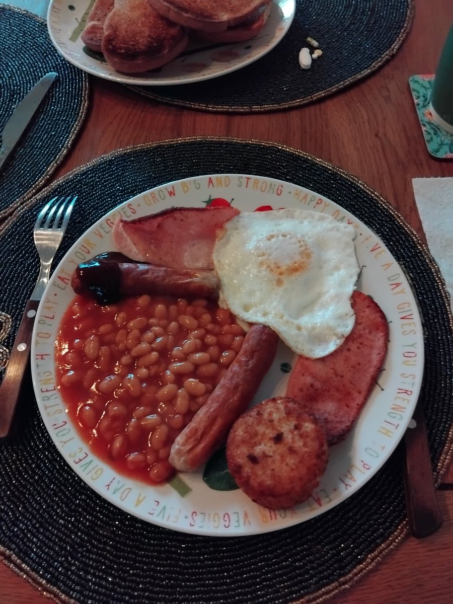 marktheo13's tweet photo. Lovely Sunday morning with two of my favourite things , https://t.co/C2NlvWdPGi