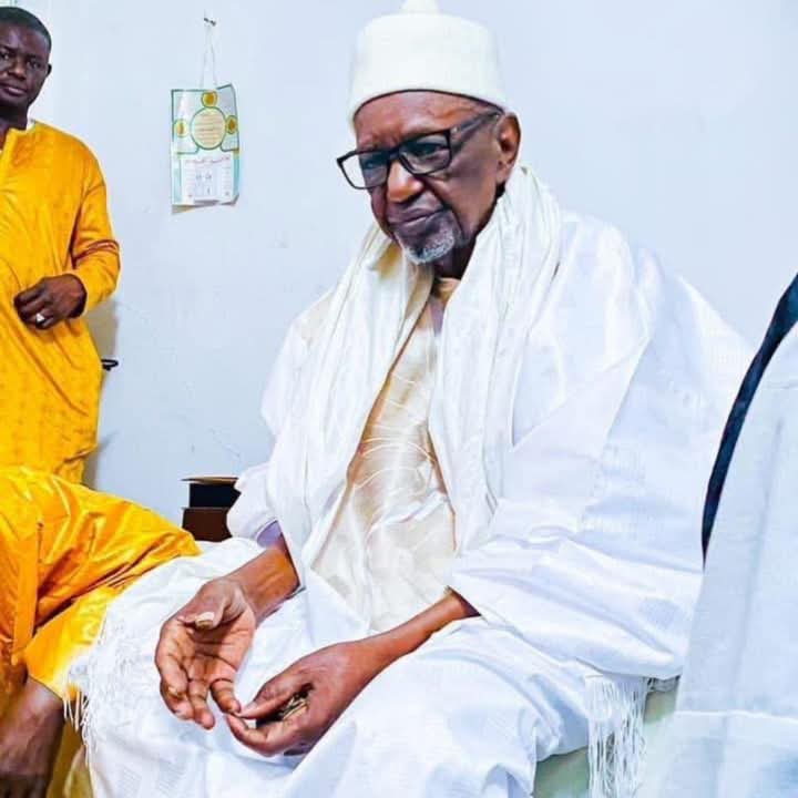 CheikhYoumPUR's tweet photo. Inna lillahi wa Inna ileyhi radji'houne.
J'ai appris avec beaucoup de tristesse le rappel à Dieu du khalifa Borom Darou, Serigne Bassirou Anta NIANG. 

Une immense perte pour la communauté mouride, la umma islamique et toute la nation sénégalaise.
1/2 https://t.co/F0stHHnXef