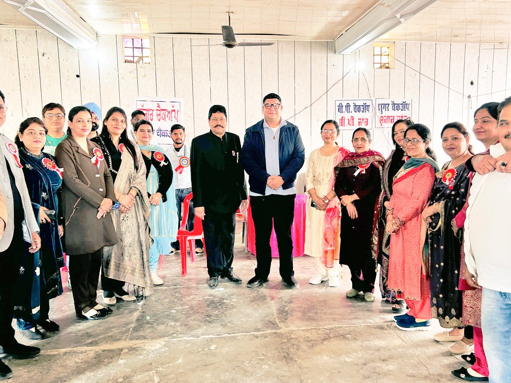 FazilkaPolice's tweet photo. 👁️✨ ਲਾਇਨਸ ਕਲੱਬ ਫਾਜ਼ਿਲਕਾ ਵੱਲੋਂ ਅੱਖਾਂ ਦਾ ਮੁਫ਼ਤ ਚੈੱਕਅਪ ਕੈਂਪ! ✨👁️

ਅੱਜ ਫਾਜ਼ਿਲਕਾ ਵਿਖੇ ਲਾਇਨਸ ਕਲੱਬ ਵੱਲੋਂ ਅੱਖਾਂ ਦਾ ਫਰੀ ਚੈਕਅੱਪ ਕੈਂਪ ਲਗਾਇਆ ਗਿਆ, ਜਿੱਥੇ ਕਪਤਾਨ ਪੁਲਿਸ (ਸਥਾਨਿਕ) ਫਾਜ਼ਿਲਕਾ ਜੀ ਨੇ ਵਿਸ਼ੇਸ਼ ਤੌਰ 'ਤੇ ਸ਼ਿਰਕਤ ਕਰਕੇ ਇਸ ਸਮਾਜ ਸੇਵਾ ਮੁਹਿੰਮ ਦੀ ਪ੍ਰਸੰਸਾ ਕੀਤੀ।

👁️✨ Free Eye Check-up Camp by Lions Club Fazilka! ✨👁️

Today, a free eye check-up camp was organized by Lions Club Fazilka, where SP (HQ) Fazilka specially attended the event and appreciated this noble initiative of community service.
#EyeCamp #FreeCheckup #CommunityService