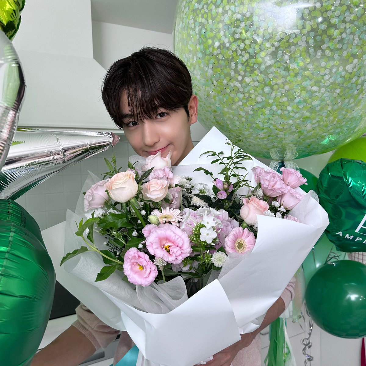 ttorri525's tweet photo. 프로포즈해주는 남친미 있음
당장결혼해요 https://t.co/G6WJ5o9Rpg