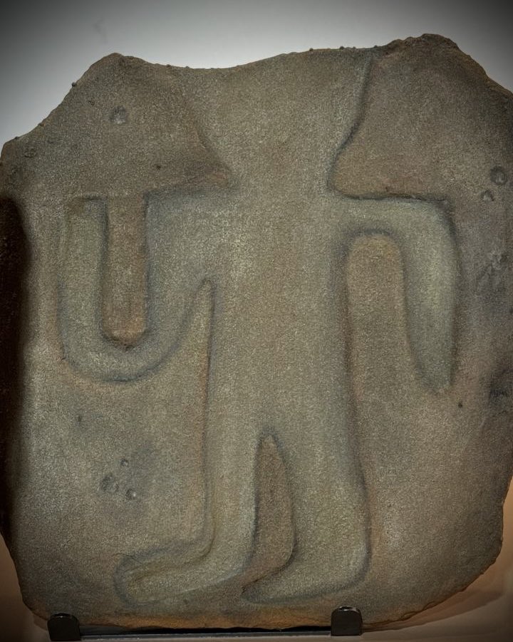 من اعمالي عمل منحوته محاكاه للاصل ملمس حجر🇸🇦🇸🇦🇸🇦🇸🇦🇸🇦🇸🇦🇸🇦

منحوتة صخرية مجوفه مميزه لشكل ادمي كاانه حامل بيدة عصا 
أداة الحذف ، عصا الصياد (البوميرنج) في الحائط ..

<a href="/BadrFAlSaud/">بدر بن عبدالله بن فرحان آل سعود</a> <a href="/boomerangclube/">نادي البوميرنج</a> <a href="/Meshari_0000/">مشاري عبدالعزيز النشمي</a> <a href="/qusaymalturky/">Dr. Qusay Mansoor Al_Turkey</a> <a href="/eidelyehya/">عيد اليحيى</a>