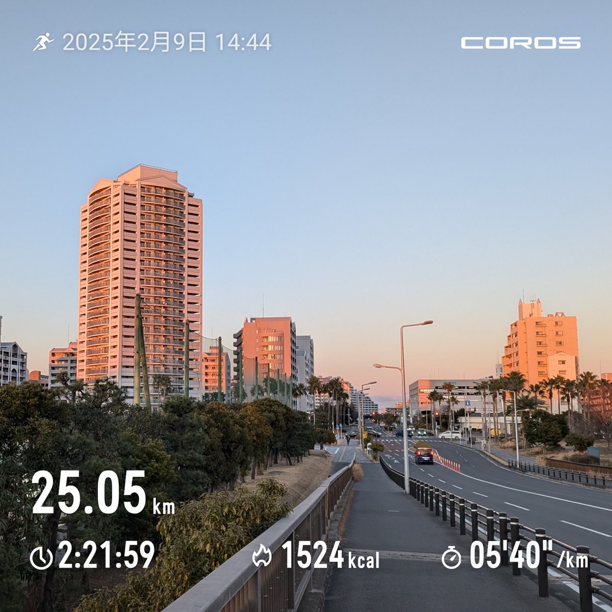 kwbssq's tweet image. #ASICSRunningProgram のノルマ、いやメニューの25km。5'25"くらいで押したかったけど脚が重くて最後数キロはは6'00"との攻防😅近所を走ったので、ハーフタイツで上も薄着、走ってる時はいいんだけど、走り終わると一気に身体が冷え冷え🍧