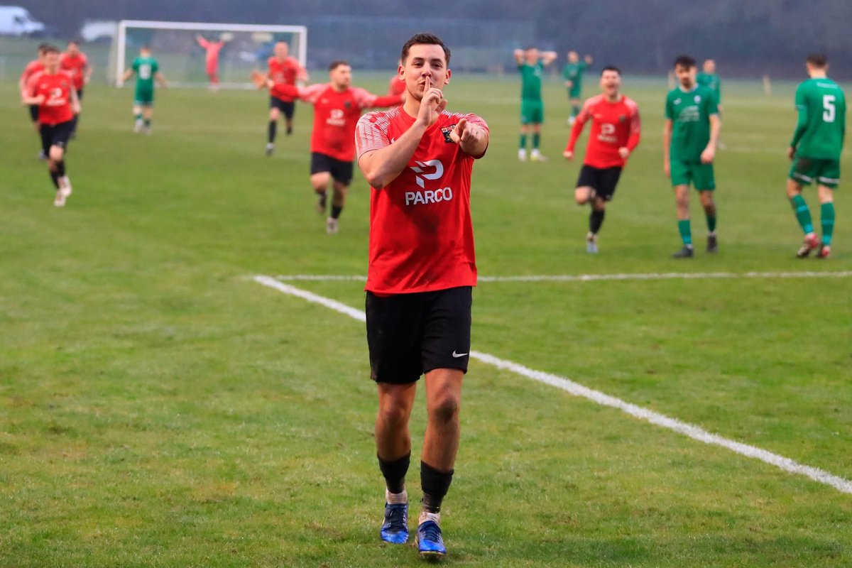 Great win on the road yesterday for the lads 💪 

And <a href="/CharlieCooper67/">Charlie Cooper</a>’s 200th appearance for the club 👏 

#CC7 

#Creeksiders ❤️🖤