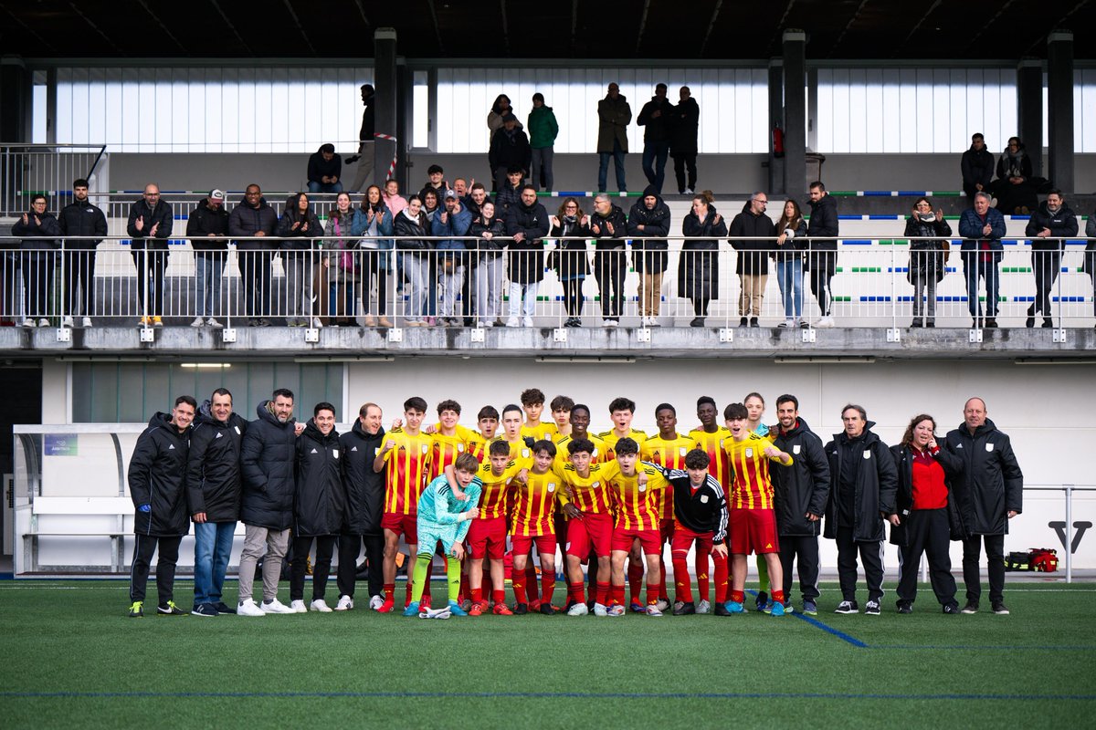 FCF_CAT's tweet photo. 💛❤️ 𝐂𝐀𝐓𝐀𝐋𝐔𝐍𝐘𝐀 𝐒𝐔𝐁 𝟏𝟒 💛❤️

🍍 FAMÍLIA 🍍
✅ Primer objectiu 𝒄𝒐𝒎𝒑𝒍𝒆𝒓𝒕 
🔜 Camí a les semifinals 

#SeleccionsCAT https://t.co/80E5xcefLi