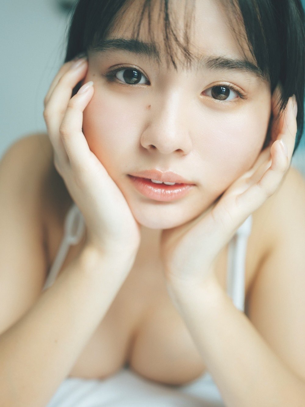 豊島心桜さん サイン入り限定ポラロイド写真 Amazon.co.jp: 豊島心桜さん（サイン会限定特典）生写真3枚