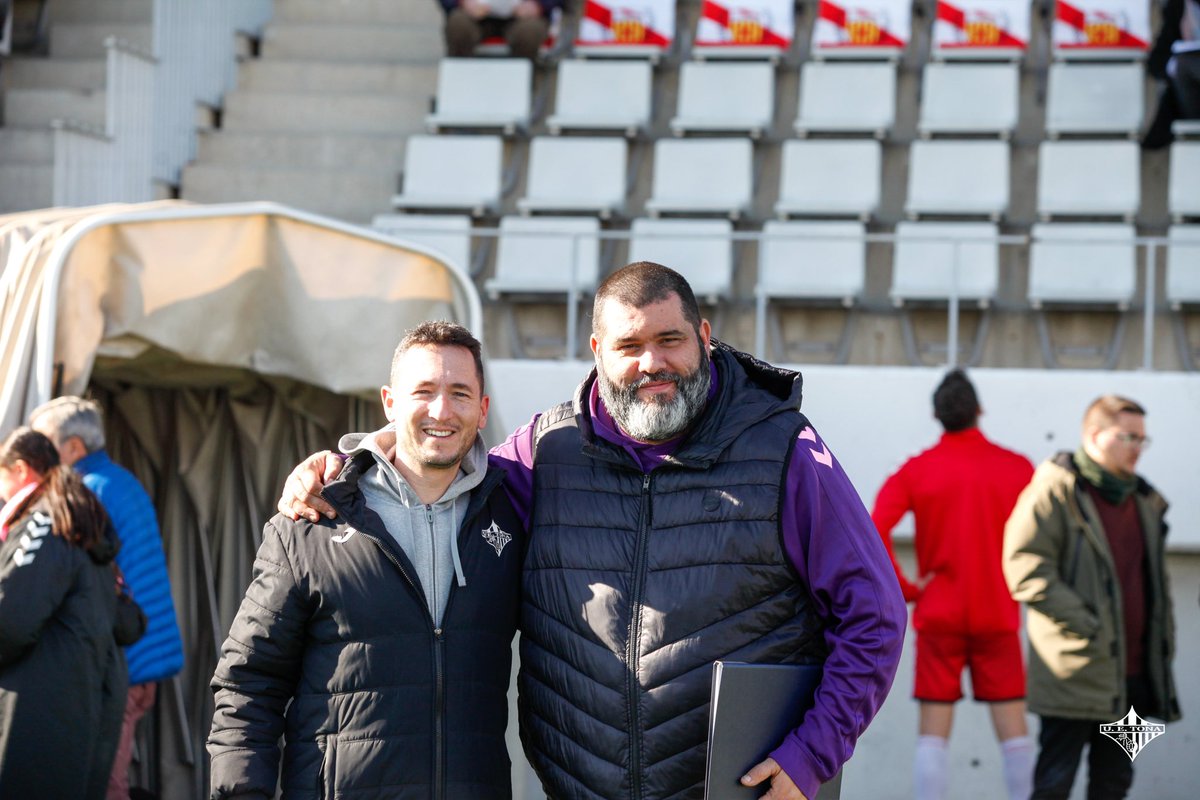 𝗔𝗠𝗜𝗖𝗦 ❤️‍🔥 

<a href="/jordirps/">Jordi Rosés</a> 🤝🏻 <a href="/JoniPerea/">Joni Perea</a> 

<a href="/CELHospitalet/">CE L'Hospitalet</a>