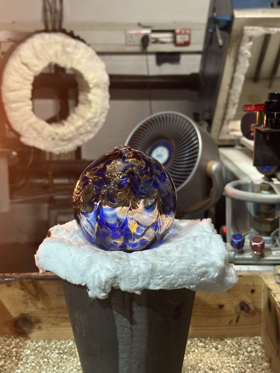 One of the best things I have had a go at! Glass blowing! Thanks to <a href="/EdadventuresM/">Gemma</a> for arranging this for me and Marthy, it was a brilliant half hour and a lot more hands on than I was expecting considering the furnace is hotter than a volcano 🌋