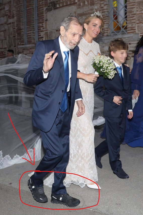 αμα είσαι πολυεκατομμυριούχος κάνεις ό,τι σου καπνίζει