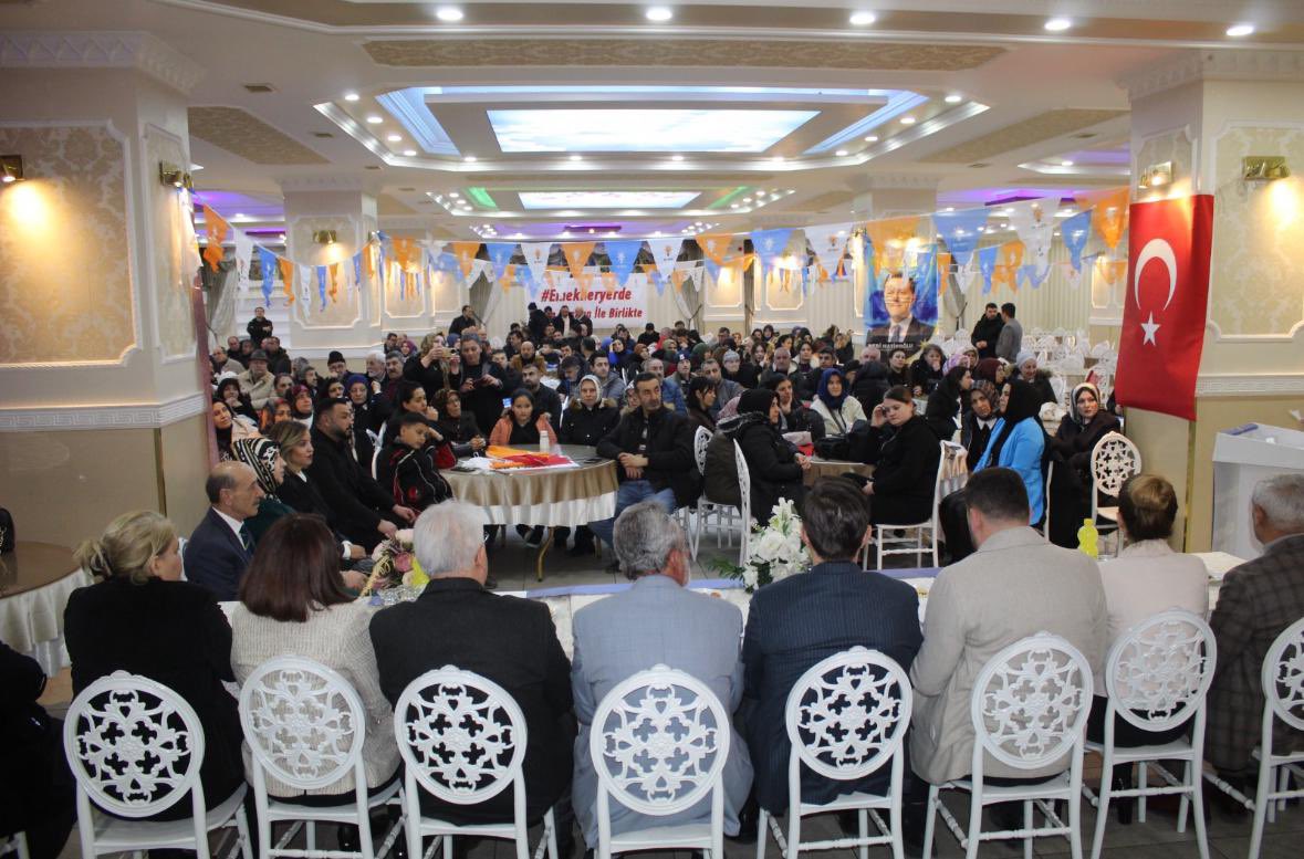 Emek Mahallemizde Danışma Toplantımızı Gerçekleştirdik! 🤝
Milletvekilimiz Nebi Hatipoğlu, İlçe Başkanımız Engin Vural, İlçe Gençlik Kolları Başkanımız Mete Burak Eker, Emek Mahalle Gençlik Kolları Başkanımız Cüneyt Ergün, değerli üyelerimizle toplantımızı gerçekleştirdik.