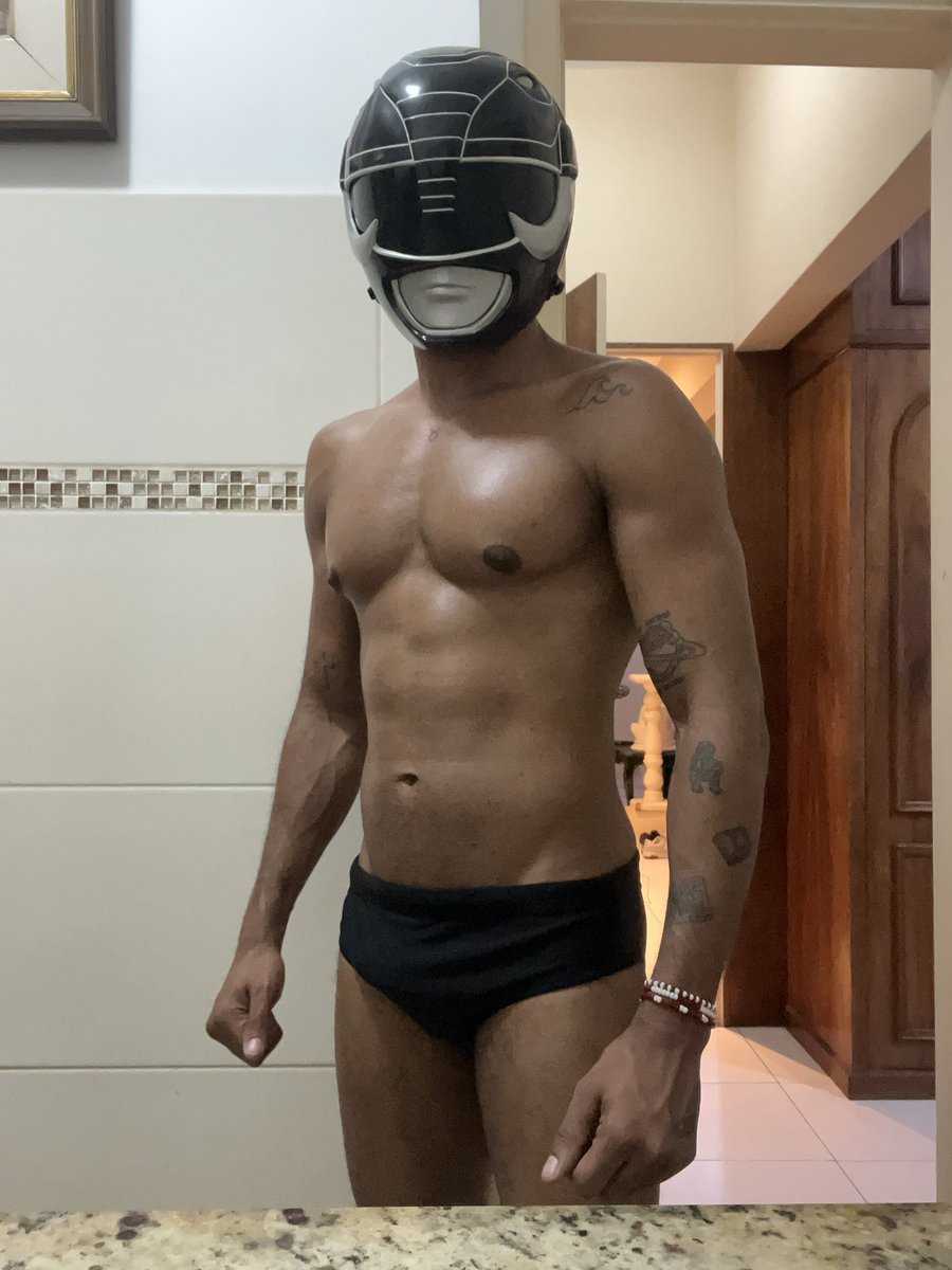 onlyarthemis's tweet photo. Fantasiado pra te dar pika no bloquinho de carnaval 🥵🎉. https://t.co/RYHmFp0YqM https://t.co/bch5LAEqKa