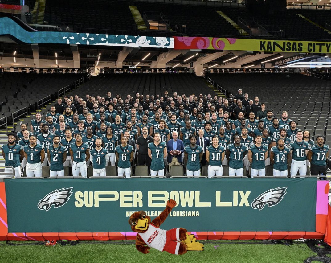 Having so much fun with my bird friends in #NOLA for #SuperBowlLIX #GoBirds ‼️😎