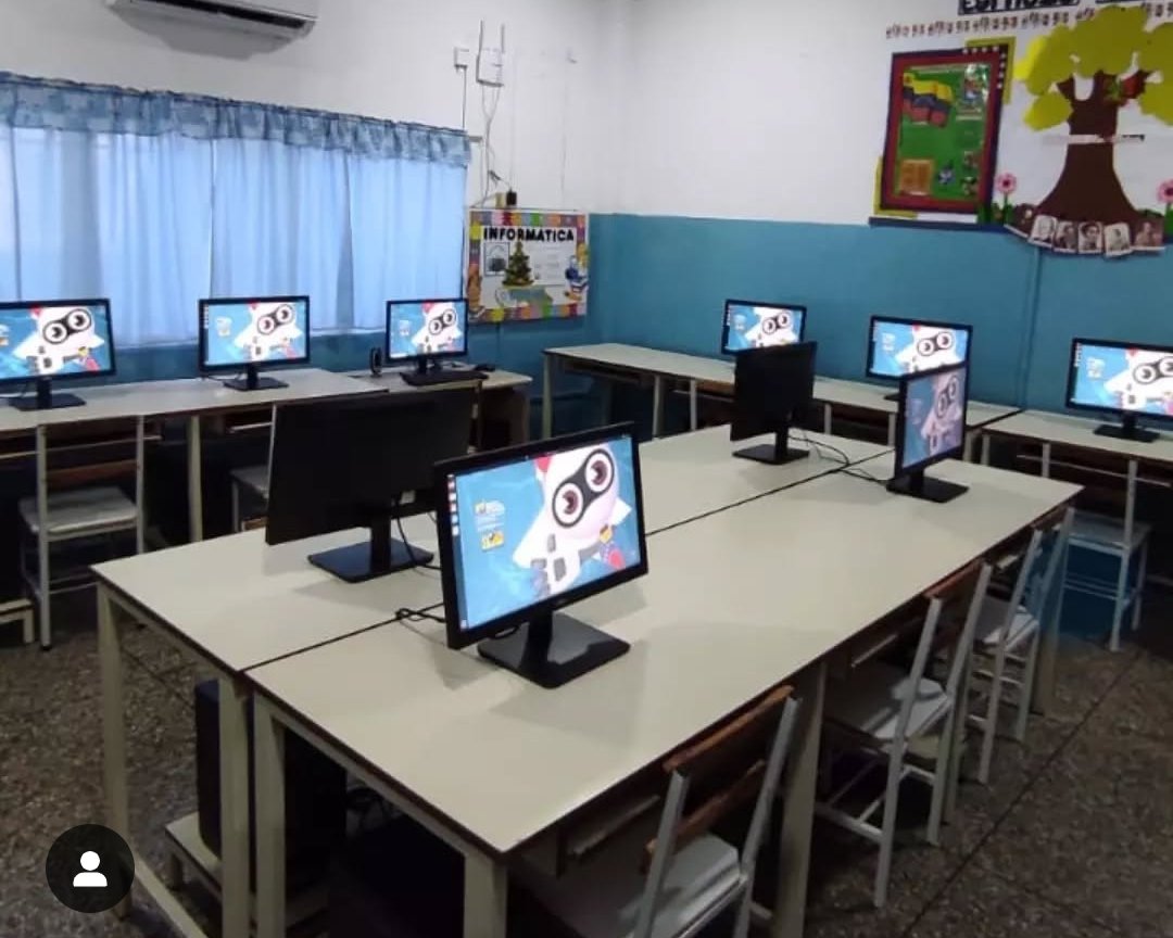 #09Feb 🖥️ Fundabit ha trabajado para que la tecnología sea una herramienta al servicio de la educación y el desarrollo de todos los venezolanos. Celebremos juntos estos 24 años de logros y avances. #Fundabit24Años
<a href="/NicolasMaduro/">Nicolás Maduro</a> 
<a href="/MPPEDUCACION/">MPPEDUCACION</a>
<a href="/Fundabit_/">FundabitOficial</a>