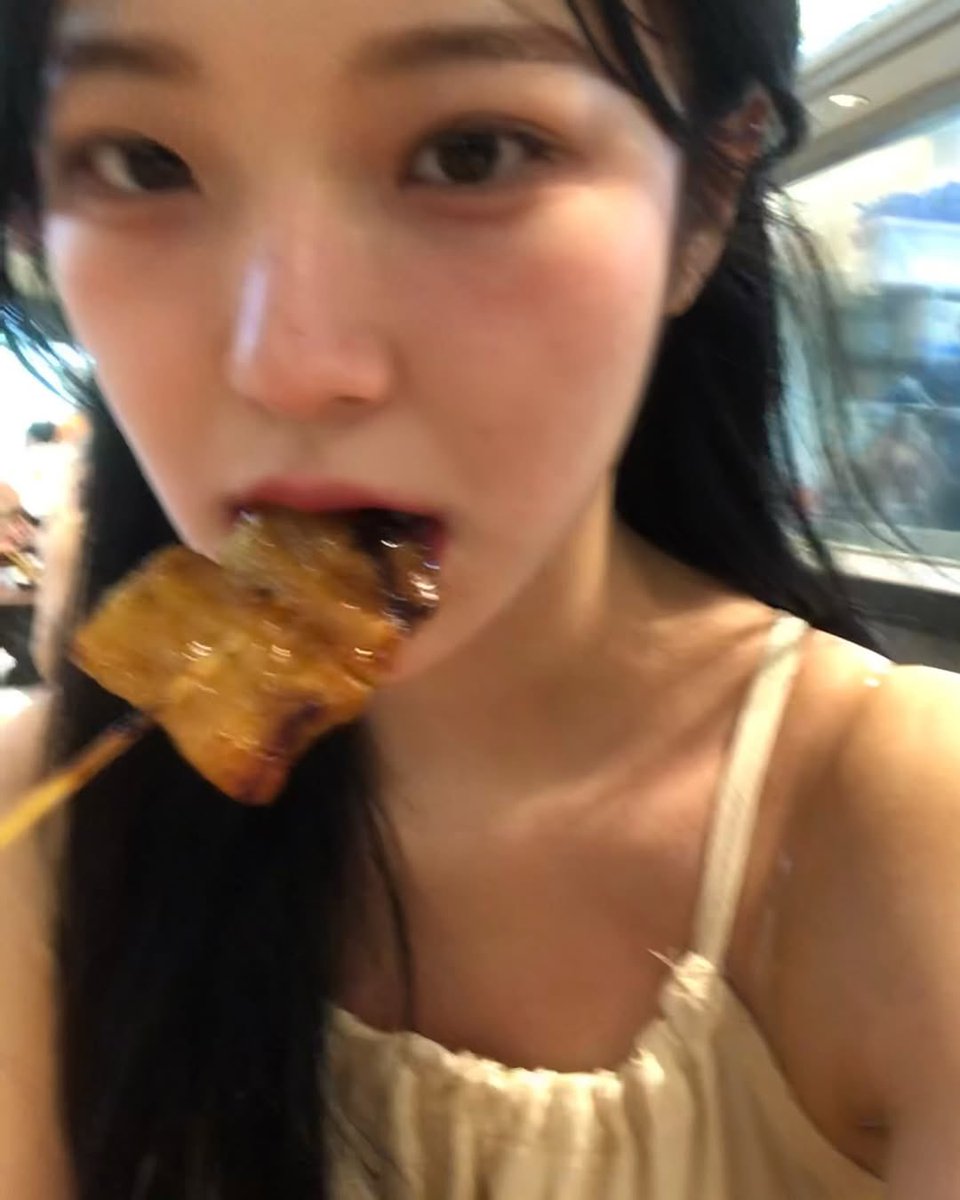 jilhoen's tweet photo. ㅤㅤㅤ
𝕸ᥙsіᥴ  to  the  ears  ˳  ׁ 🎧  ;  𝖿𖹭𖹭ᑯ  to  the  heart  🍢 ִ  ५  Two  things  that  𝒂𝒍𝒘𝒂𝒚𝒔  make  my  day  more  𝗽𝗲𝗿𝗳𝗲𝗰𝘁.
ㅤㅤㅤ https://t.co/SFozxSOF5F
