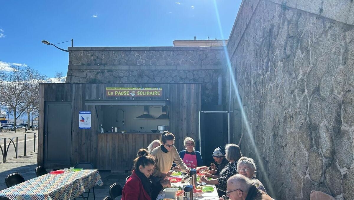 Ajaccio : un foodtruck solidaire pour sortir les publics précaires de la solitude

➡️ l.ici.fr/1s4